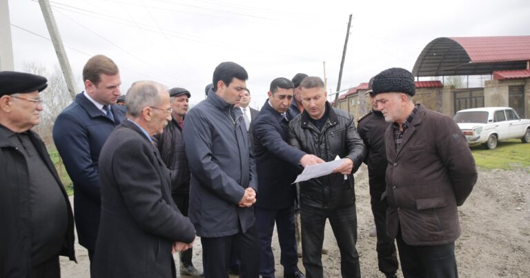 Elnur Rzayev təbii fəlakətdən zərər çəkən Cığatay və Qarğalıq kəndlərində sakinlərlə görüşüb – FOTOLAR