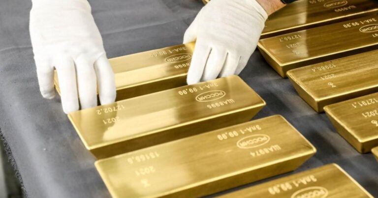 Əmtəə bazarlarında qızıl və gümüş bahalaşır