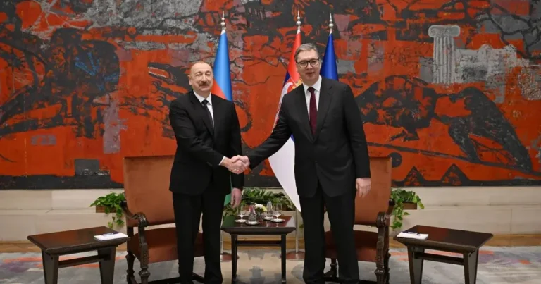 Aleksandar Vuçiç İlham Əliyevə zəng edib