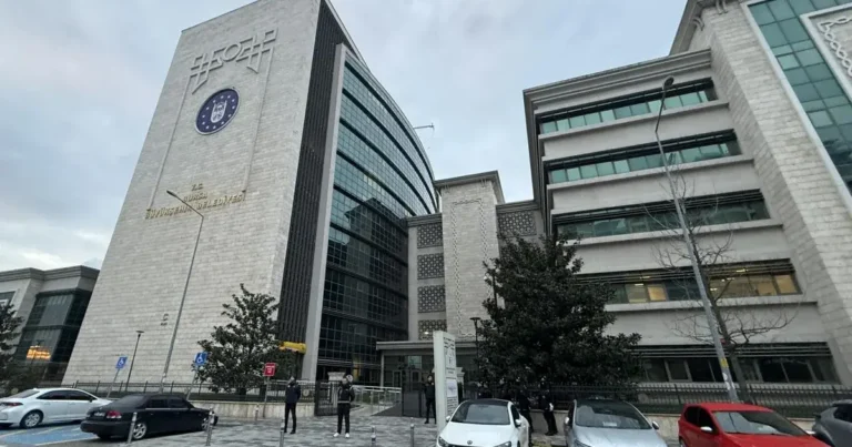 Bursa Böyükşəhər Bələdiyyəsi AK Partinin nəzarətinə keçib