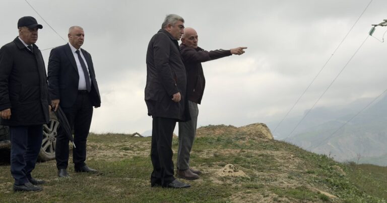 İlqar Mahmudov Quba-Qonaqkənd avtomobil yolunda aparılan işlərlə yerində tanış olub – FOTOLAR