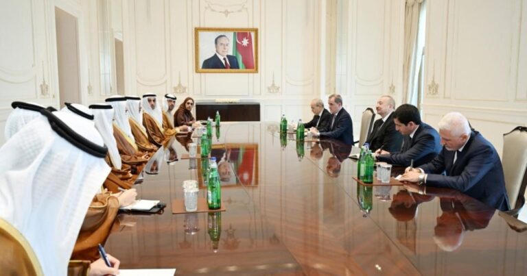Prezident İlham Əliyev BƏƏ nümayəndə heyətini qəbul edib