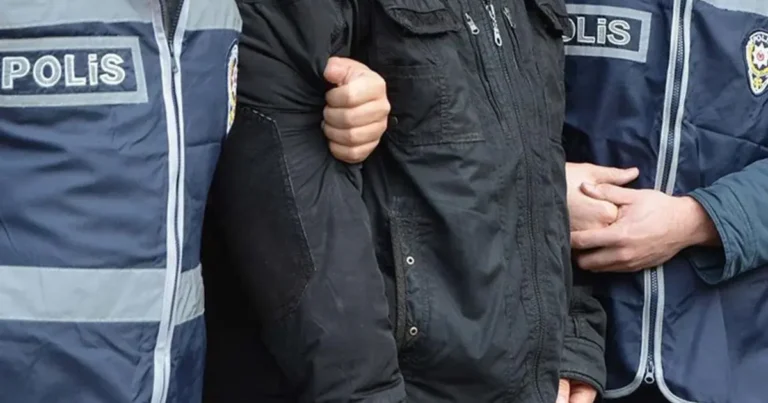 Türkiyədə CHP-nin Mersin Yenişehir Bələdiyyəsinə qarşı əməliyyat – 30 nəfər saxlanılıb