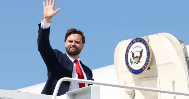 Vens danışıqlar üçün Pakistandadır