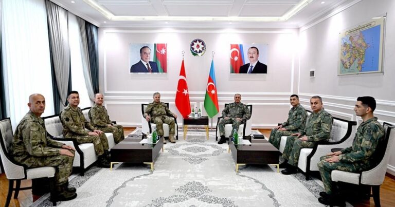 Azərbaycan və Türkiyə Quru Qoşunları komandanları görüşüb
