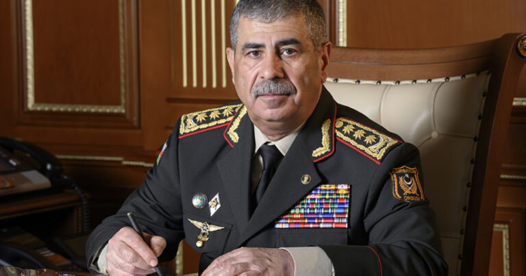 Zakir Həsənov Ordunun şəxsi heyətini təbrik etdi