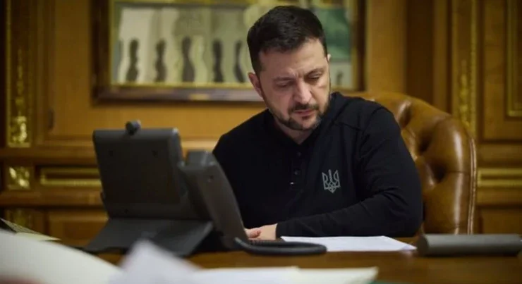 Zelenski yeni sanksiyalar tətbiq edib