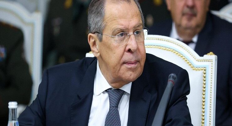 Moskvadan İrəvana növbəti ultimatum – Lavrov referendum keçirməyi tələb edir