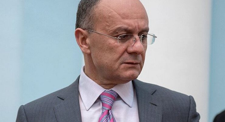 Seyran Ohanyan və digərlərinin Göyçə sahilindəki villaları söküldü