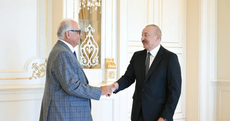 İlham Əliyev Dünya Güləş Birliyinin prezidentini qəbul edib – FOTO