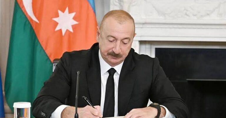 Prezident üç səfiri geri çağırdı