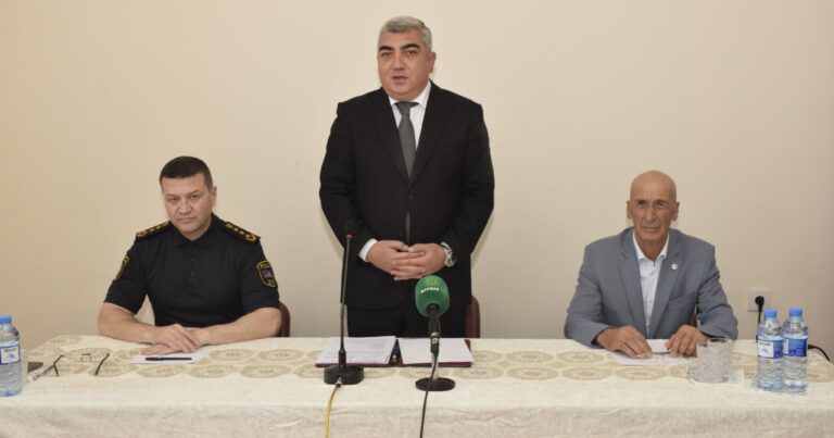 İlqar Mahmudov Mirzəqışlaq kəndində səyyar vətəndaş qəbulu keçirib – FOTOLAR İlqar Mahmudov Mirzəqışlaq kəndində səyyar vətəndaş qəbulu keçirib – FOTOLAR