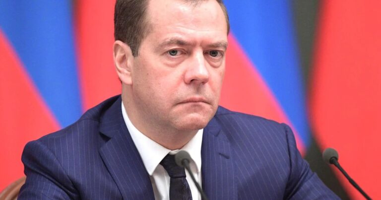 Medvedev Zelenskinin aqibətini açıqladı