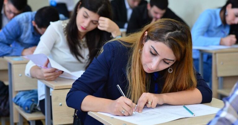 Dövlət qulluğuna imtahan keçiriləcək Dövlət qulluğuna imtahan keçiriləcək