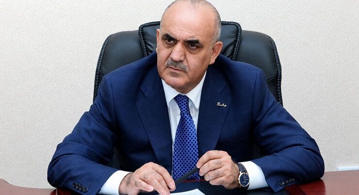 Səlim Müslümovun bu evi yarı qiymətə satışa çıxarıldı