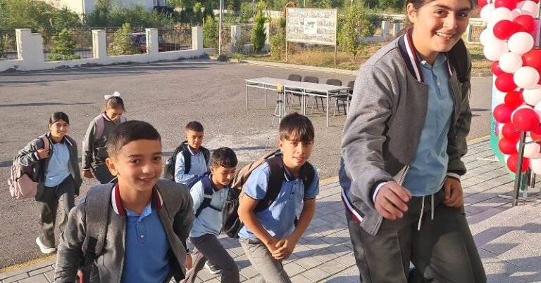 Şərqi Zəngəzurda 1507 şagird dərsə başladı