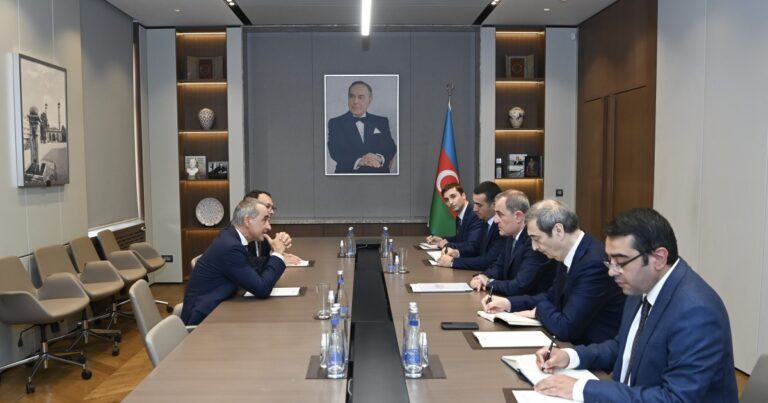 Ceyhun Bayramov ATƏT PA rəhbəri ilə Sülh gündəliyi və mina təhlükəsini müzakirə etdi