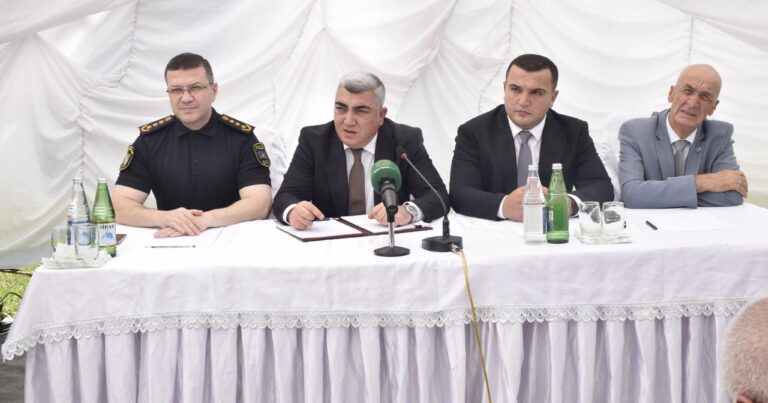 İlqar Mahmudov Yuxarı Digah kəndində səyyar vətəndaş qəbulu keçirib – FOTOLAR