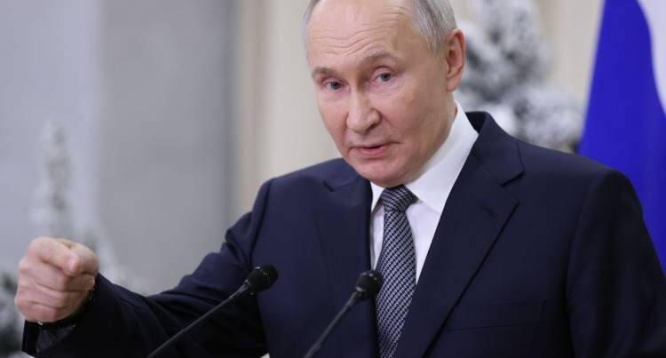Putin 74 yaşını qeyd edir
