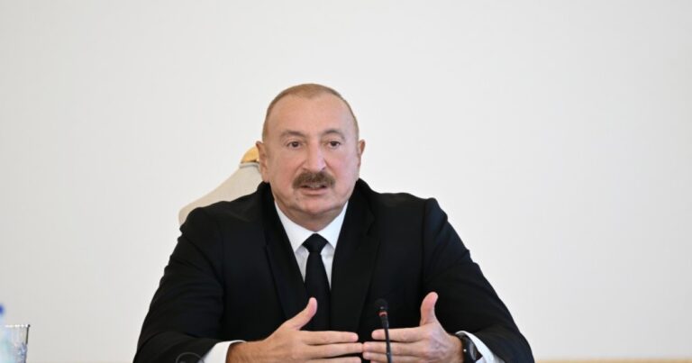 Prezident süni intellektlə yayılan saxta informasiyalardan danışdı Prezident süni intellektlə yayılan saxta informasiyalardan danışdı