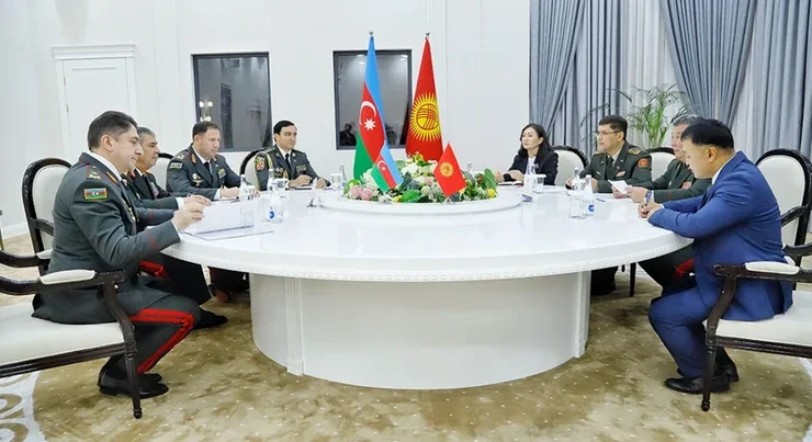 Zakir Həsənov qırğız həmkarı ilə əməkdaşlığı müzakirə edib – FOTO