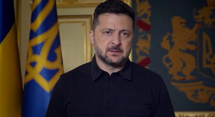 Zelenski ukraynalılara müraciət edib